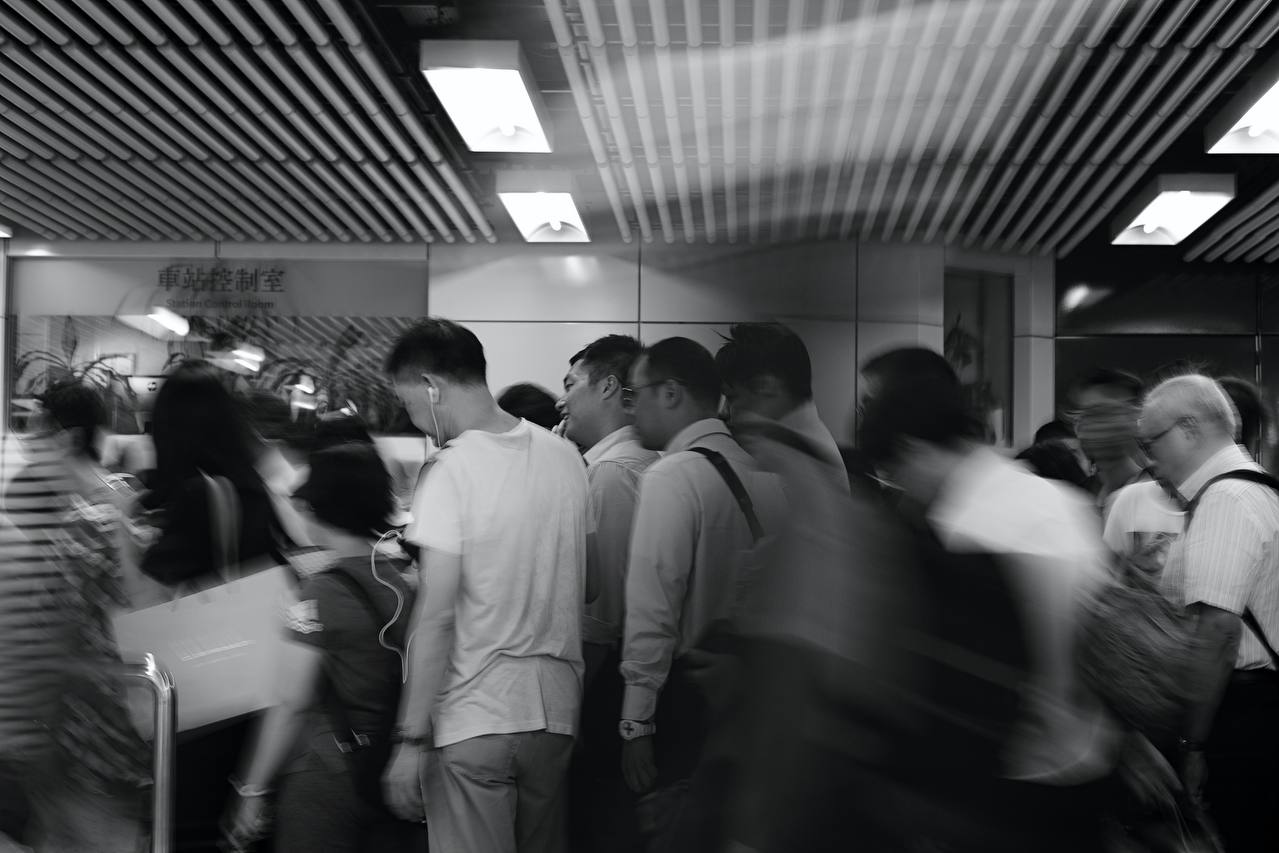 Hidden in Plain Sight — фотосерия из метро Гонконга